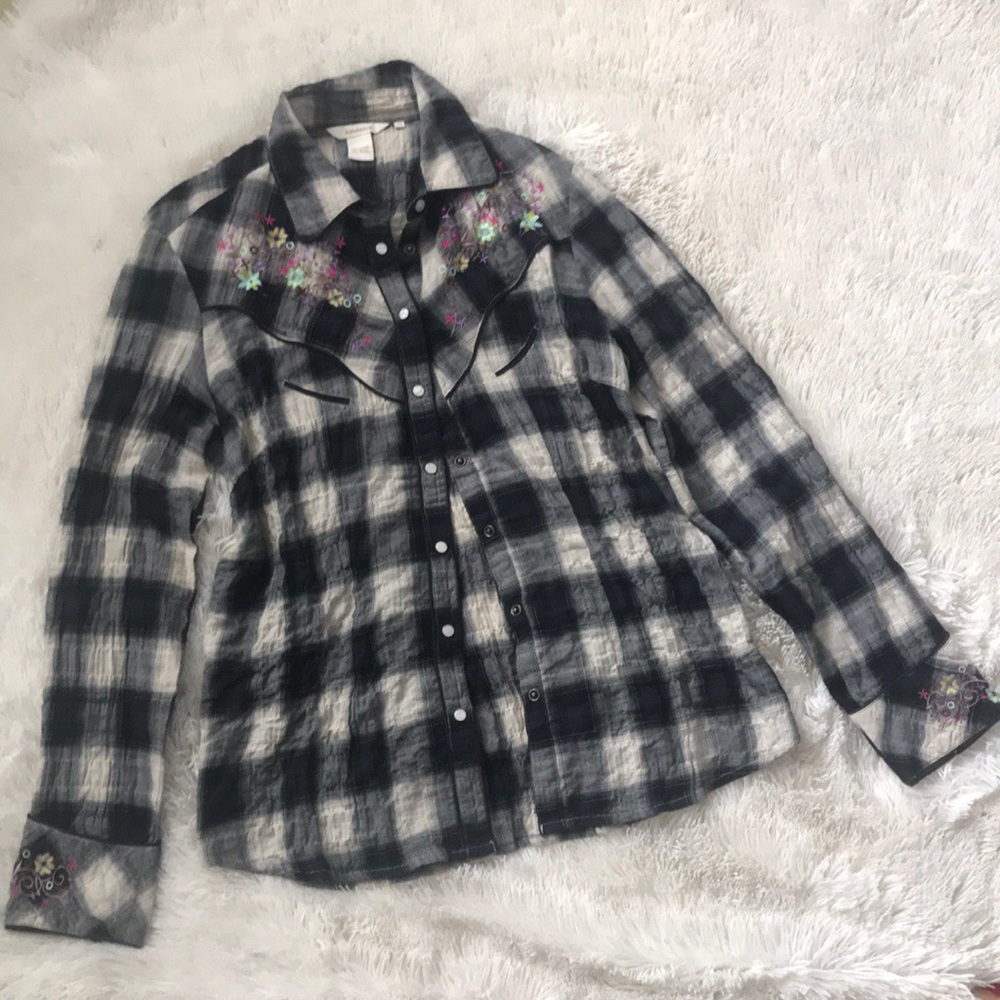 Sundance Women’s Embroidered Plaid snap up top